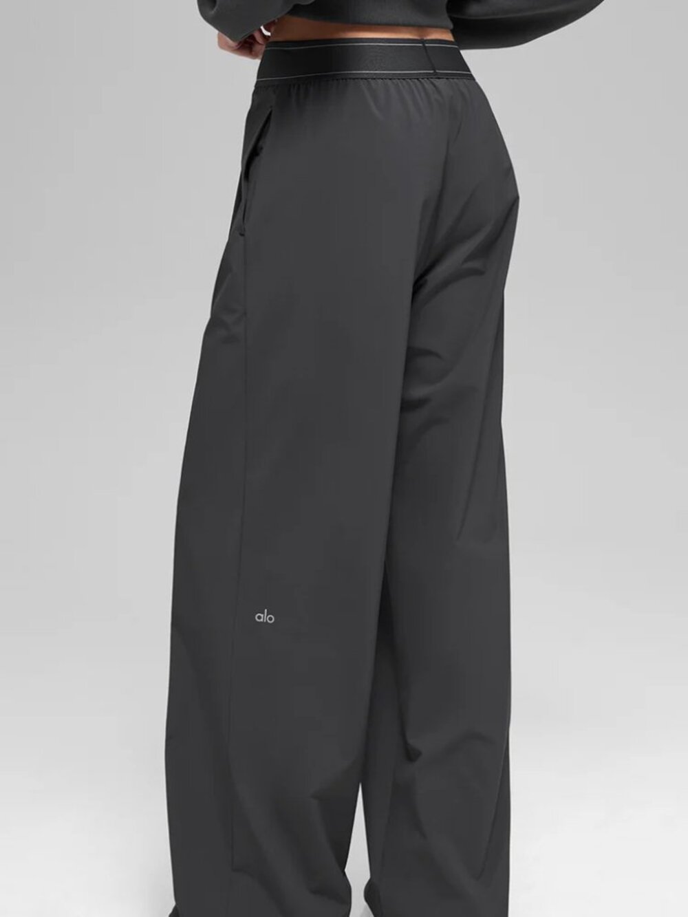 ALO Yoga Dark Grey🍩Women's Relaxed Fit Suit Up Pants | Regular NWT - Picture 8 of 8